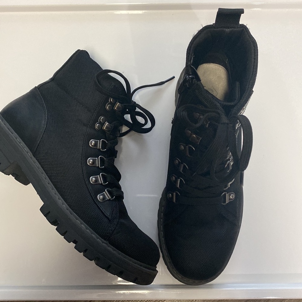 Cliffs Boots - image 2